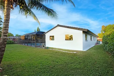 1232 NW 85th Terrace Coral Springs FL 33071