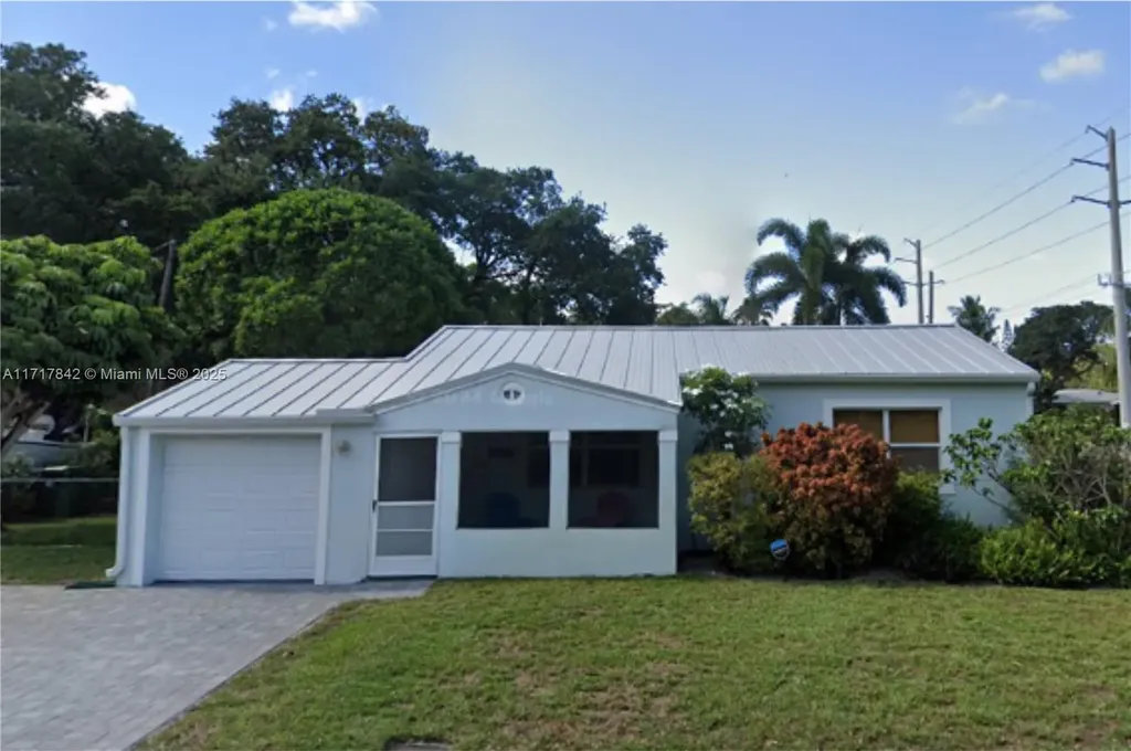 901 SW 18th Court Fort Lauderdale FL 33315
