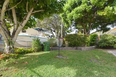 901 SW 18th Court Fort Lauderdale FL 33315