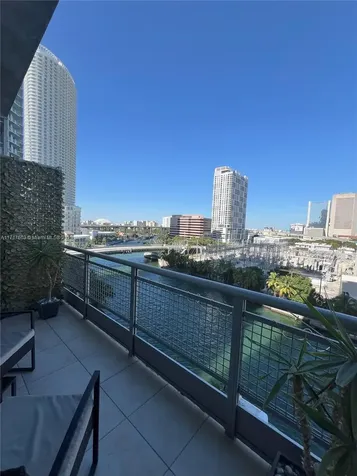 690 SW 1st Court Miami FL 33130