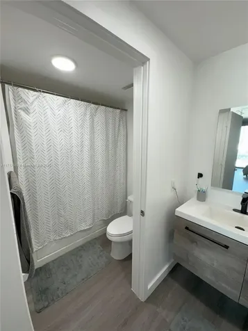 690 SW 1st Court Miami FL 33130