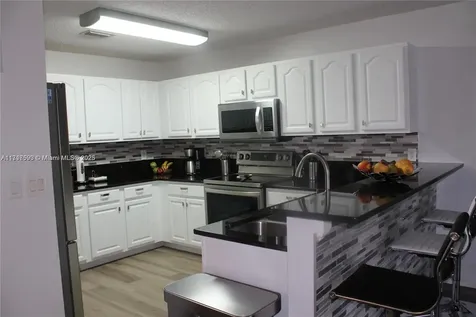 9420 NW 55th Street Sunrise FL 33351