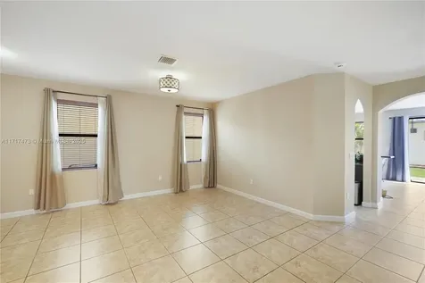 8831 W 34th Court Hialeah FL 33018