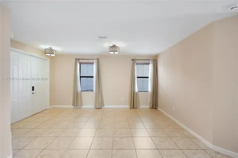 8831 W 34th Court Hialeah FL 33018