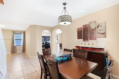 8831 W 34th Court Hialeah FL 33018