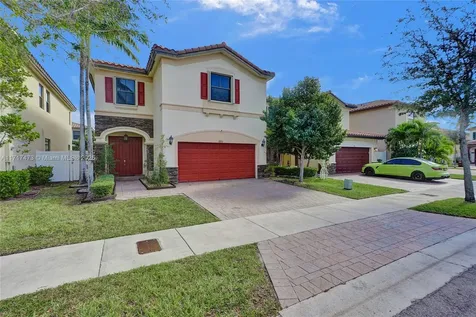 8831 W 34th Court Hialeah FL 33018