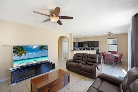 8831 W 34th Court Hialeah FL 33018