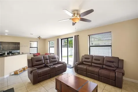8831 W 34th Court Hialeah FL 33018