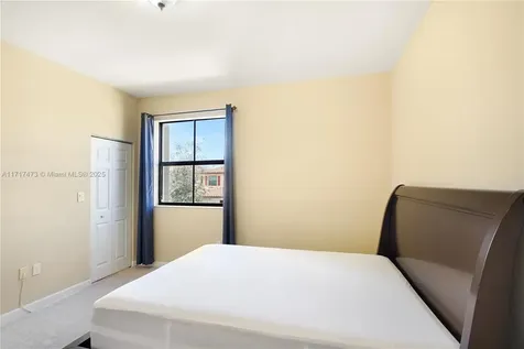 8831 W 34th Court Hialeah FL 33018