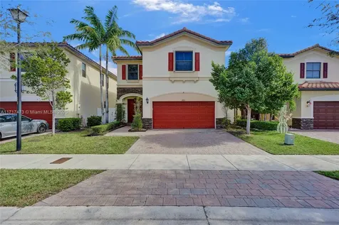 8831 W 34th Court Hialeah FL 33018