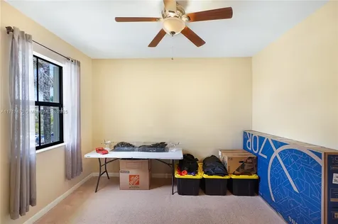 8831 W 34th Court Hialeah FL 33018