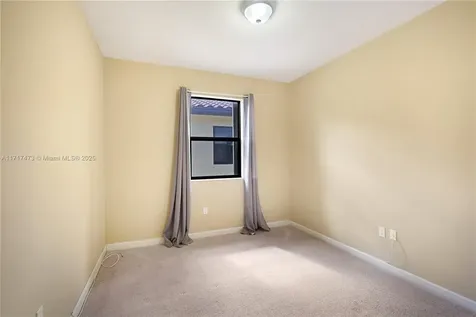 8831 W 34th Court Hialeah FL 33018