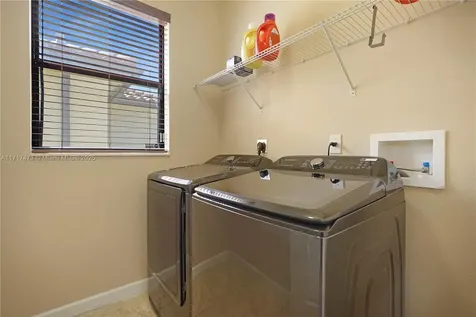 8831 W 34th Court Hialeah FL 33018