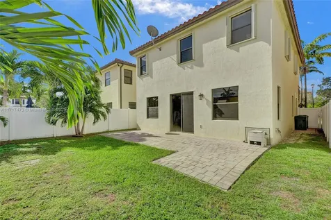 8831 W 34th Court Hialeah FL 33018