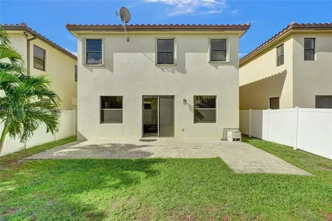 8831 W 34th Court Hialeah FL 33018