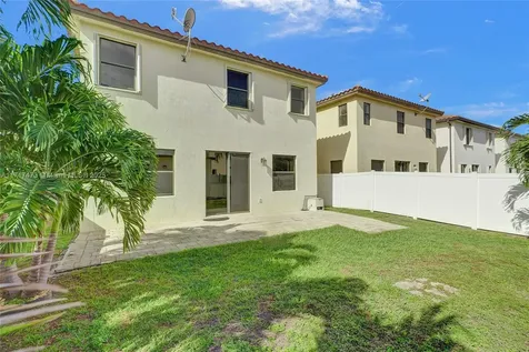 8831 W 34th Court Hialeah FL 33018