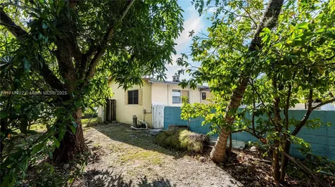 2741 SW 2nd Court Fort Lauderdale FL 33312