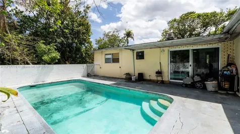 2741 SW 2nd Court Fort Lauderdale FL 33312