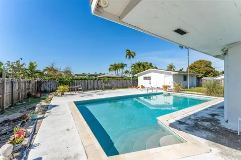 4200 SW 96th Avenue Miami FL 33165