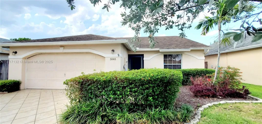 5065 N Foxhall Drive N West Palm Beach FL 33417