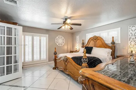 3051 SW 136th Avenue Davie FL 33330