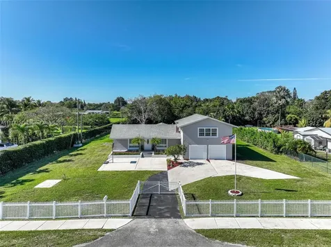 3051 SW 136th Avenue Davie FL 33330