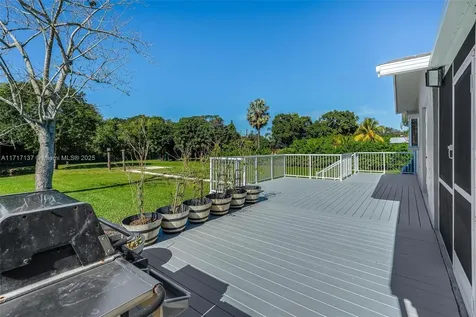 3051 SW 136th Avenue Davie FL 33330