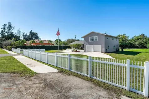 3051 SW 136th Avenue Davie FL 33330