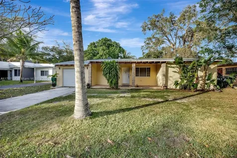 645 NE 159th Street Miami FL 33162