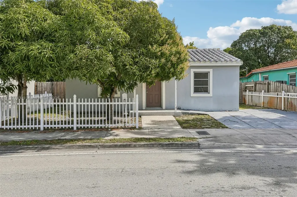 1432 N Andrews Avenue Fort Lauderdale FL 33311