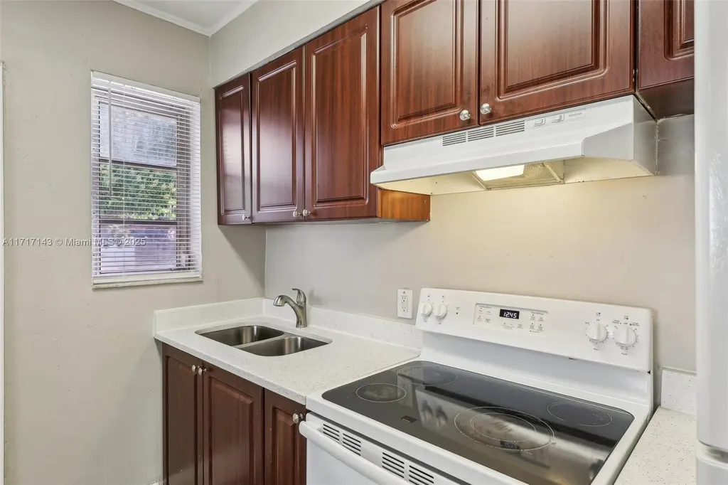 1432 N Andrews Avenue Fort Lauderdale FL 33311