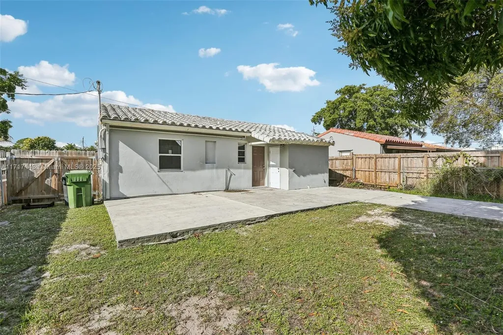 1432 N Andrews Avenue Fort Lauderdale FL 33311