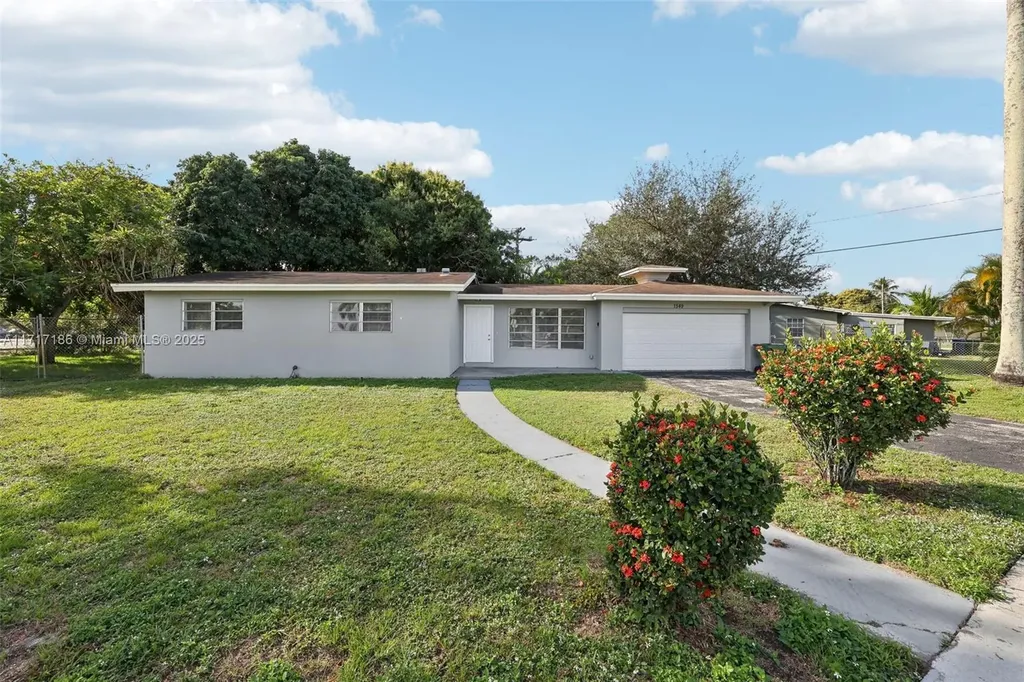 1549 NW 11th Way Fort Lauderdale FL 33311
