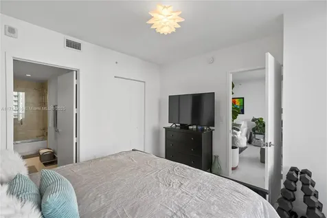 488 NE 18th Street Miami FL 33132