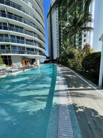 488 NE 18th Street Miami FL 33132