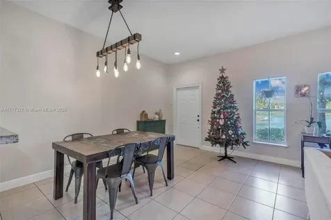 2417 SW 99th Way Miramar FL 33025