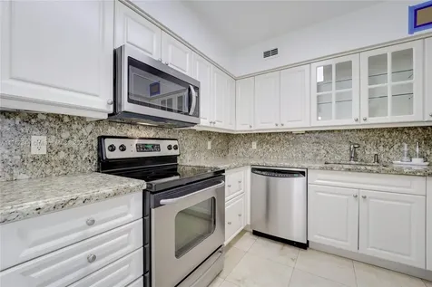 5600 Collins Avenue Miami Beach FL 33140