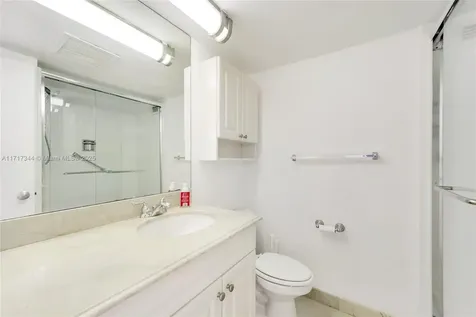 5600 Collins Avenue Miami Beach FL 33140