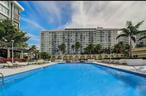 5600 Collins Avenue Miami Beach FL 33140