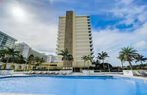 5600 Collins Avenue Miami Beach FL 33140