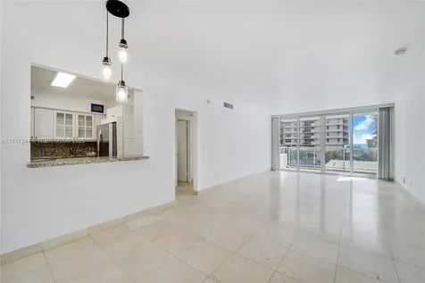5600 Collins Avenue Miami Beach FL 33140