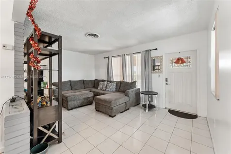 2801 Island Drive Miramar FL 33023
