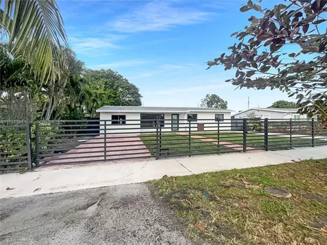 5001 NW 181st Terrace Miami Gardens FL 33055