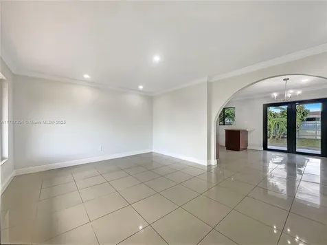 5001 NW 181st Terrace Miami Gardens FL 33055