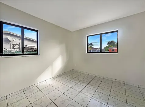 5001 NW 181st Terrace Miami Gardens FL 33055