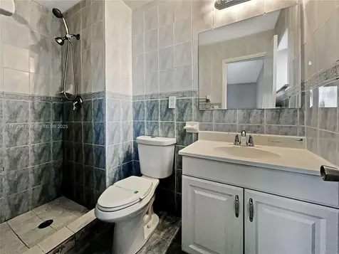 5001 NW 181st Terrace Miami Gardens FL 33055