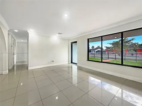5001 NW 181st Terrace Miami Gardens FL 33055