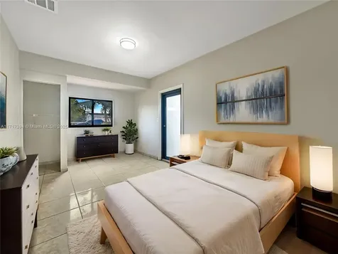 5001 NW 181st Terrace Miami Gardens FL 33055