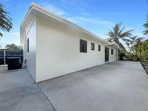 5001 NW 181st Terrace Miami Gardens FL 33055