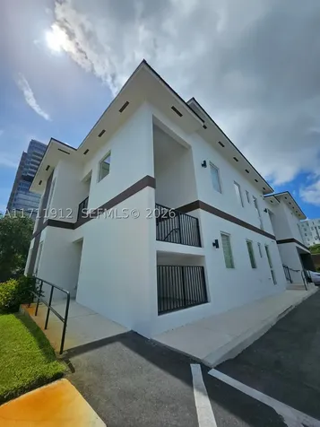 210 SE 10th Street Hallandale Beach FL 33009
